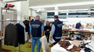 高級ブランド下請けが労働者搾取　イタリア当局、取り締まり強化