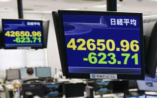 東証、午前終値4万2726円　相場過熱への警戒感広がる