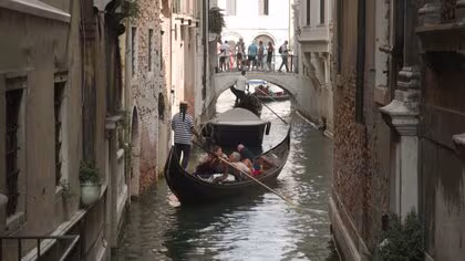 イタリアのホテルでパスポートなどの情報9万件以上流出　チェックインの際に提示された身分証データなど