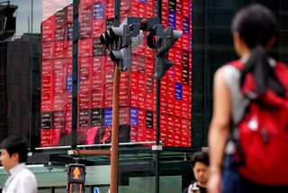 日経平均、最高値を更新＝７２９円高の４万３３７８円