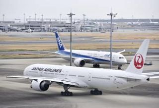 全日空と日本航空、国際線を強化　新路線が次々就航、競争激しく