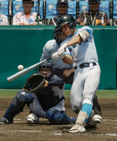 山梨学院１４－０岡山学芸館　１７安打１４得点で大勝