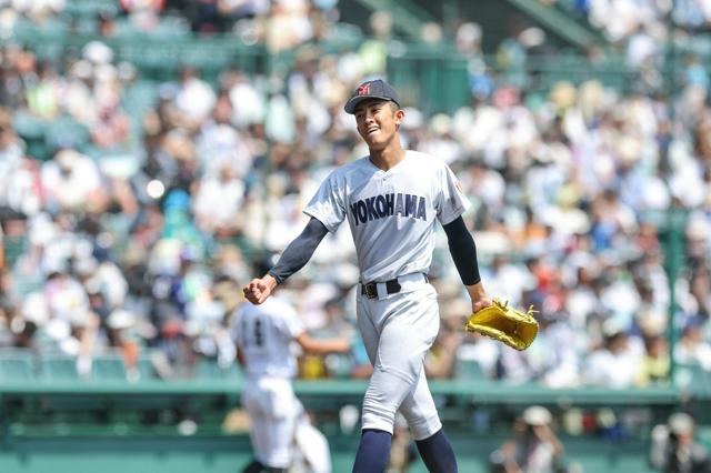 横浜・2年右腕の織田が完封「まだ通過点」　今大会、無失点を継続中
