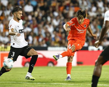 久保建英、開幕節で初ゴール　スペイン１部バレンシア戦