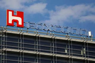 台湾・鴻海、米にAI施設建設へ　関税対策、ソフトバンクGと協力