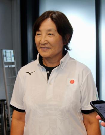 ＷＧ銅のソフトボール女子が帰国　宇津木監督「踏ん張った」