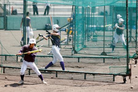 休養日で８強が調整　全国高校野球選手権