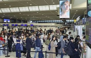 出国税増税、調整進まず　現行の3倍に反発も