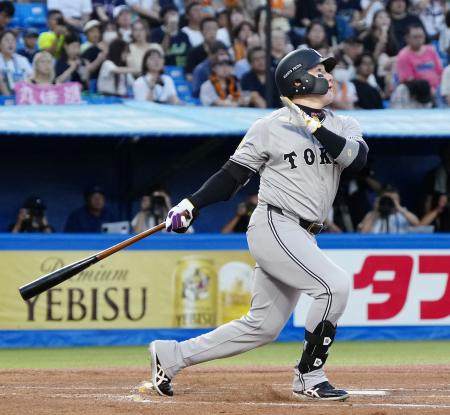 ヤ２―１５巨（１９日）　巨人、２０安打１５得点で大勝