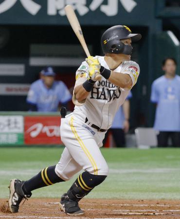 ソ５―４西（２０日）　代打中村が勝ち越し打