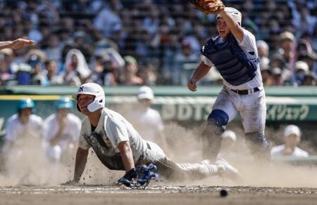 日大三が１４年ぶり決勝へ　高校野球準決勝