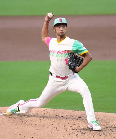 ダルビッシュ３勝目、大谷無安打　鈴木犠飛、吉田は代打出場