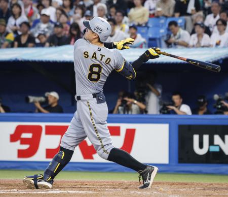 ヤ１―８神（２４日）　才木１２勝目、佐藤輝３２号