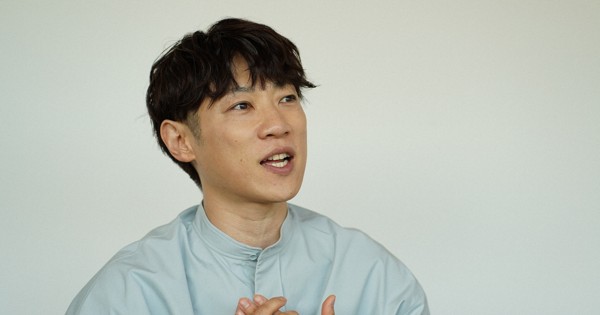 歌って踊った友達へ　自殺増える夏休み明け、「歌のお兄さん」の願い