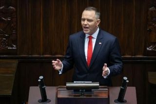 ウクライナ支援案に拒否権　反移民のポーランド大統領