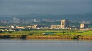 北朝鮮、税関施設整備か　中国国境沿い、作業本格化