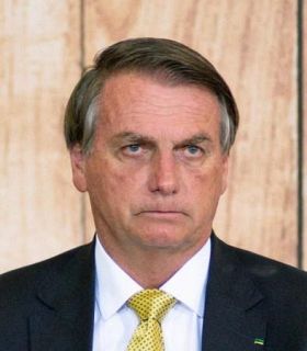 ブラジル前大統領を２４時間監視　警察当局、逃亡の恐れ