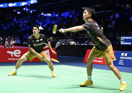 保木卓朗、小林優吾組準々決勝へ　世界バドミントン第４日