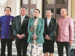 ペートンタン首相が失職　流出した「電話音声」めぐりタイ憲法裁判所が解職命令「国民の信頼を損なった」