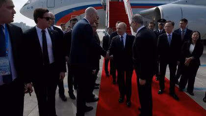 プーチン大統領が中国到着　上海協力機構首脳会議開催へ　9月3日の軍事パレードにも参加予定
