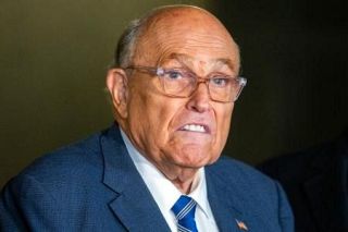 ジュリアーニ氏が胸椎骨折　元ＮＹ市長、交通事故