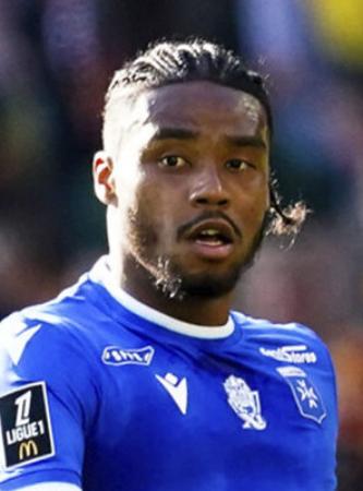オナイウ阿道がドイツ２部へ　元日本代表、フランス１部から
