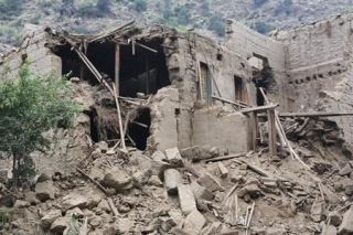 アフガン地震死者１０００人超に　３２００人負傷、赤新月社発表