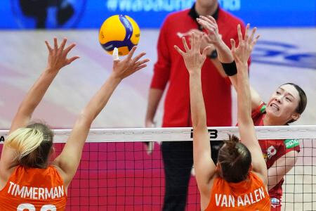 日本、オランダに勝ち４強入り　バレー女子世界選手権