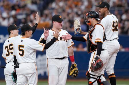 巨５―３ヤ（３日）　巨人、一回に４得点