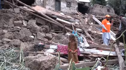 アフガニスタン地震「72時間」迫る　死者1400人超確認されるも依然多くの人が倒壊家屋の下敷きに