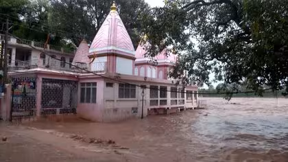 被害は寺院にも…記録的大雨でインド大規模洪水発生し1万人が避難　隣国パキスタンでも豪雨被害で90万人超避難43人死亡