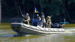特殊作戦用のボート公開　ウクライナ情報総局