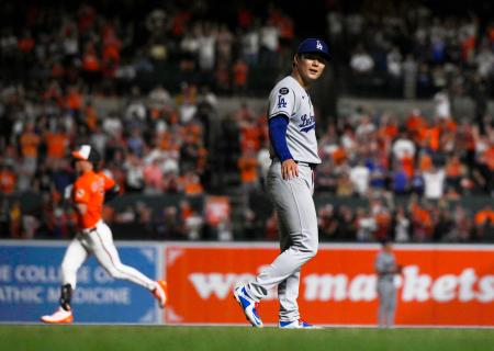 山本、九回２死まで無安打の快投　本塁打浴び降板後、サヨナラ負け