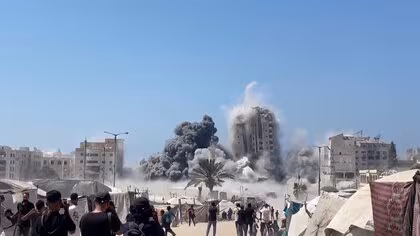 大きな爆発音の後に黒煙上げ崩壊…イスラエル軍がハマス拠点の高層ビルにミサイル攻撃　ガザ市制圧に向け軍事作戦を拡大