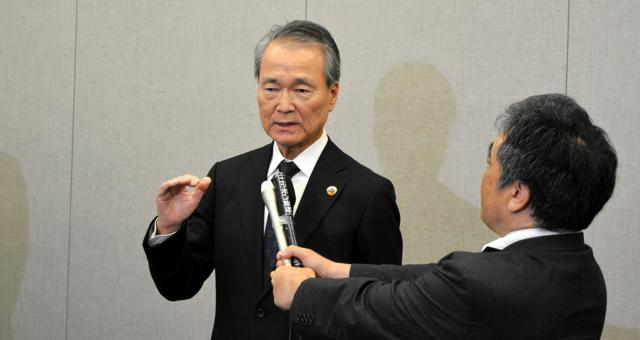 ｢政治を前に進める重い決断」　経団連会長、首相退陣にコメント