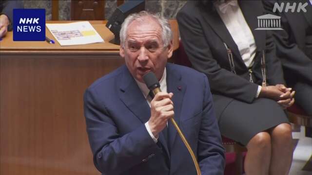 仏首相 信任投票で反対多数 内閣は総辞職 政治の混乱深まる