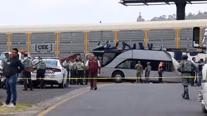 貨物列車がバスに衝突…10人死亡、60人以上負傷　日本人の被害確認されず　メキシコ中部