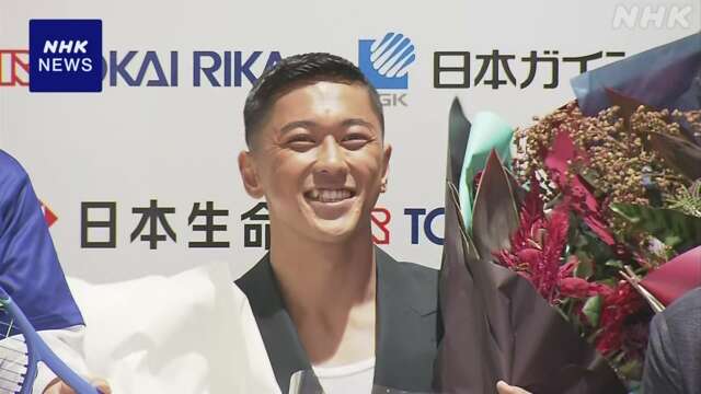 車いすテニス 小田凱人が帰国「すごい試合をもっとしたい」