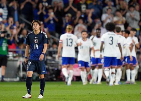 サッカー日本、米国に完敗 0―2、先発総入れ替えも