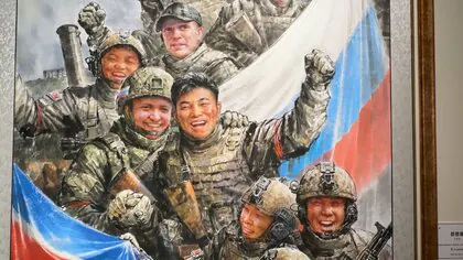 ロシアで北朝鮮の大規模美術展　油絵、水彩画など100点以上　高層ビルやビーチなど日常の風景からクルスク州での戦闘の様子まで