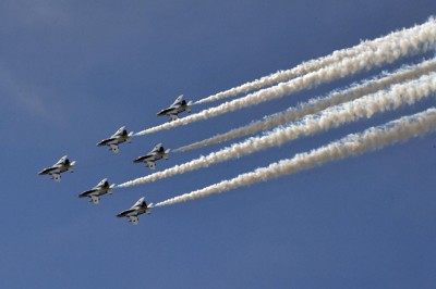ブルーインパルス、世界陸上開幕に合わせ展示飛行　12日に予行実施