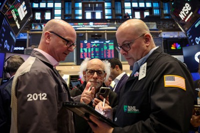 NY株反落、273ドル安　利下げ観測で利益確定の売り優勢