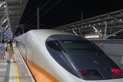 台湾新幹線　日本より厳格なスマホ利用ルール導入へ　「強制下車」も