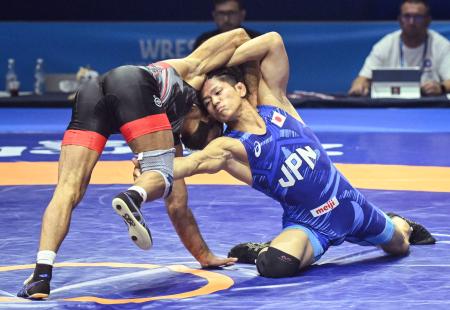 清岡幸大郎ら決勝へ、メダル確定　世界レスリング第３日