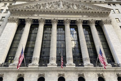 NY株反発、49ドル高　米利下げ再開を期待、買い注文優勢