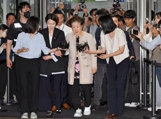 韓鶴子総裁、特別検察官に出頭　旧統一教会、前大統領夫妻疑惑