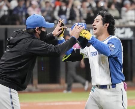 日８―７ロ（２０日）　代打浅間がサヨナラ打