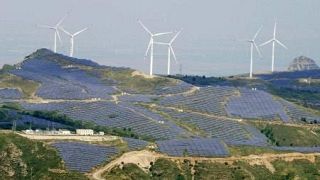 中国で再エネ発電が火力上回る　太陽光は１０年で３０倍増