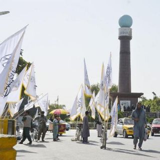 タリバン、大学の書籍排除　女性やイラン関連、報道