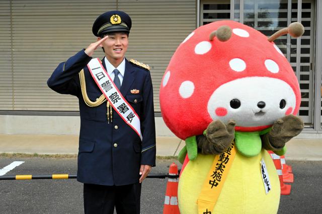 大学駅伝の元駒大エースが一日署長　篠原選手が地元の千葉・山武市で